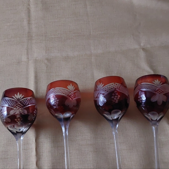 Bohemian ruby red cut to clear wine glasses 5oz (Qty 5 Glasses) - Picture 5 of 5